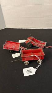 lot 1062 image: Arcade and Hubley farm trailers