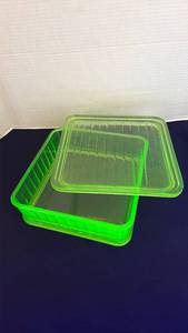 lot 1101 image: Green Depression Glass Refrigerator Dish with Lid