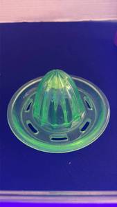 lot 1119 image: Uranium glass juicer