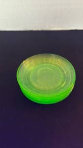 lot 1130 image: Anchor Hocking block optic uranium glass 5.5 in saucer plates (6)