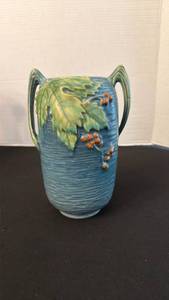 lot 1156 image: Roseville Pottery blue double handled vase