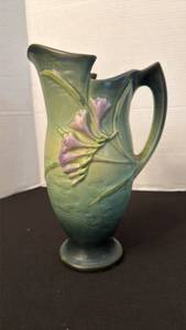 lot 1158 image: Roseville Pottery pitcher