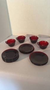 lot 1246 image: Vintage ruby glass tea cups and saucers