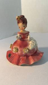 lot 1277 image: Josef Originals Mimi figurine 6 inch tall