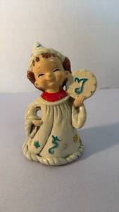 lot 1279 image: Josef Originals zodiac series wizard 6 inch figurine capricorn