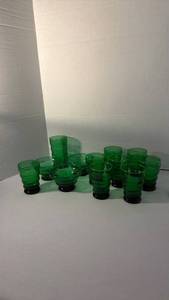 lot 1413 image: Anchor Hocking Whirly Twirly Forest Green tumblers and bowls