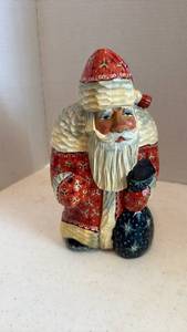 lot 1616 image: Hand carved wooden Santa figurine 10 inches tall