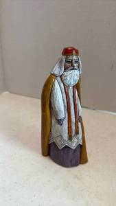 lot 1619 image: Hand carved wooden Santa by Bruce Birkhead 8 inches tall