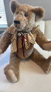 lot 1632 image: Calico and Sawdust bear 19 inches