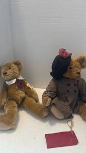 lot 1644 image: Calico and Sawdust, Jan Ann teddy bears
