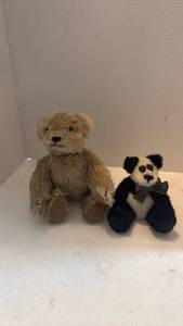 lot 1656 image: Boyds and other Collection Teddy Bears