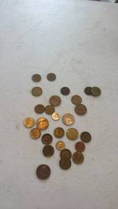 lot 1664 image: Mixed foreign Coin Collection