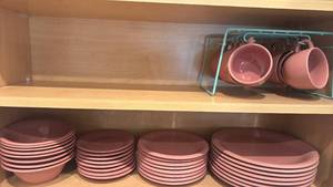 lot 1706 image: Newcor stoneware bravo mauve dish service of 8 plus mug holder