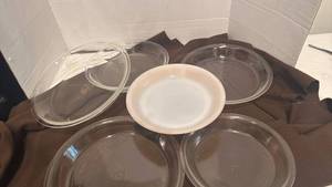 lot 1721 image: Fire king and Pyrex pie pans