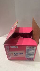 lot 1728 image: Box of sweet n low