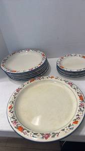 lot 1750 image: Arita brush strokes petite point dinner plates and other 12 one has chip on side