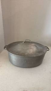 lot 1769 image: Perfection Cookware Large Dutch Oven with Lid