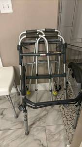 lot 1914 image: Three Walkers