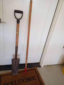 lot 2009 image: Spade Shovel and a Hoe