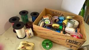 lot 2124 image: Assorted ribbon and string