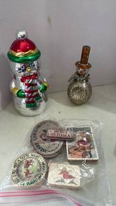 lot 2131 image: Bloom Rite snowman 11 inches tall, wood ornaments and snowman