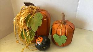 lot 2146 image: Halloween Wooden Pumpkin Decorations with Jack-o-lantern Baseball