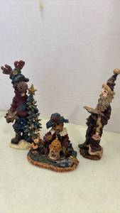 lot 2162 image: Boyds Bears Moose and Santa