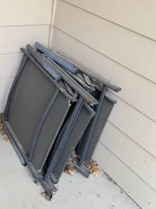 lot 3102 image: Pair of patio lounge chairs