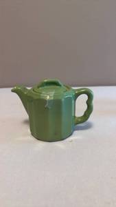 lot 1192 image: Creamer pitcher