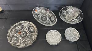 lot 2017 image: Cut Crystal Glass Bowl and Dish Set with Star Pattern