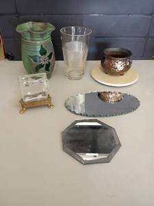 lot 2059 image: Home Decor