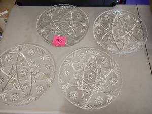 lot 2065 image: 13 12 in. Star of David Pattern Platters