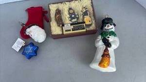 lot 2181 image: Glass Vintage Ornaments