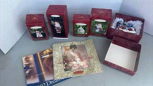 lot 2182 image: Hallmark Keepsake Ornaments