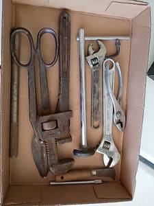 lot 2223 image: Various Tools.  Tin Snips, Pipe Wrench, Pliers and More