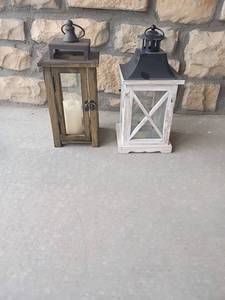 lot 2249 image: Lanterns.  Tallest is 12in.