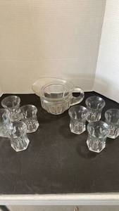 lot 2328 image: Imperial Glass Old Williamsburg Pitcher with  glasses