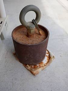 lot 2341 image: Large Heavy Duty Weight with Steel Ring Handle.  Approximately 25 lbs or more