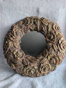 lot 1004 image: Ornate Rose and Leaf Decorative Wall Mirror