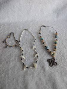 lot 1511 image: Beaded Jewelry Lot with Dolphin Details