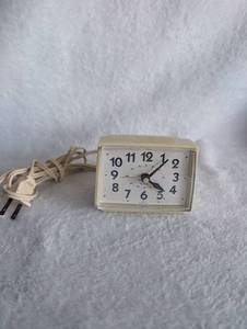 lot 2005 image: Westclox Electric Alarm Clock