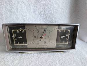 lot 2006 image: Airguide Weather Station with Temperature Humidity Barometer