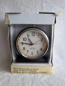lot 2007 image: Westclox Big Ben Metal Quartz Alarm Clock
