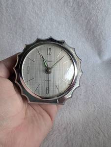 lot 2008 image: Sheffield Chrome Travel Alarm Clock No. 663