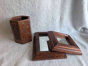 lot 2015 image: Wooden Pen Holder and Small Wooden Mirrors&nbsp