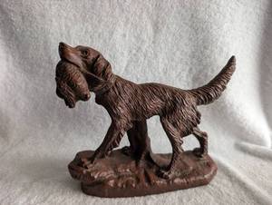 lot 2504 image: Red Mill 1992 Hand Carved Wood Dog Figurine