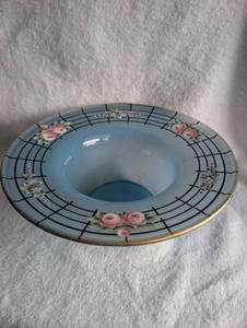 lot 3000 image: Westmoreland Glass Rose Pattern Bowl
