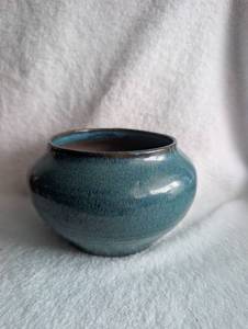 lot 3005 image: Ceramic Planter with Turquoise Glaze