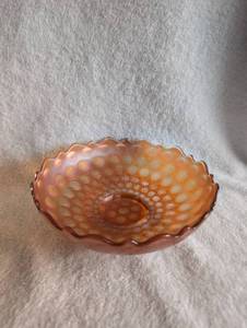 lot 3008 image: Carnival Glass Hobnail Pattern Bowl
