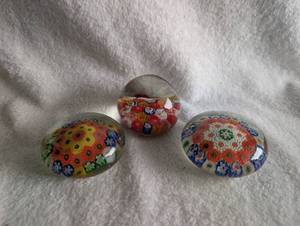 lot 3501 image: Murano Glass Millefiori Paperweight Collection - 3 ct